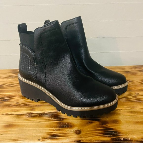 DV by Dolce Vita Rielle Black Chelsea Boot SZ 9.5 - Picture 2 of 9